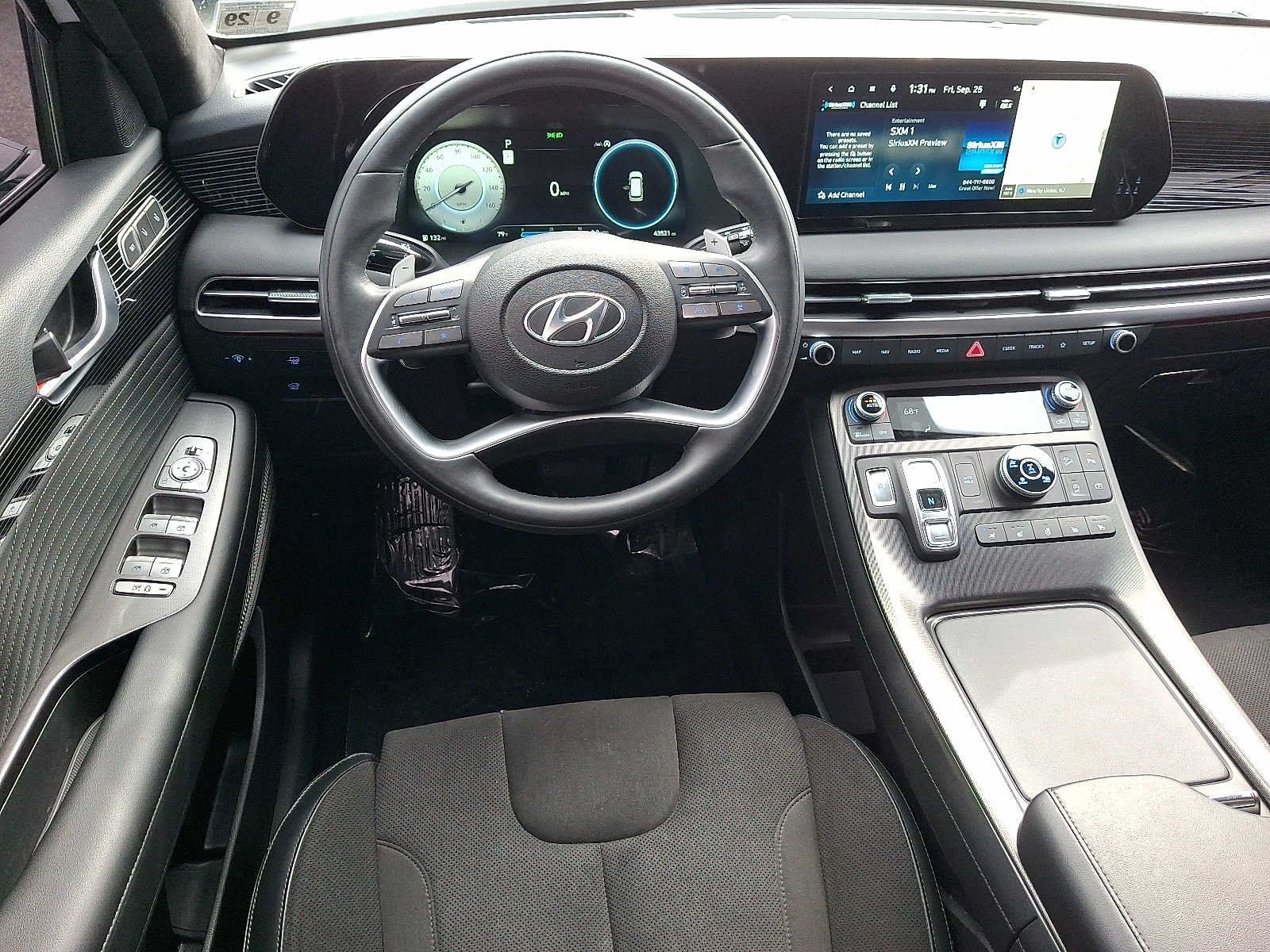 Used 2025 Hyundai Palisade Calligraphy AWD/4WD image 11