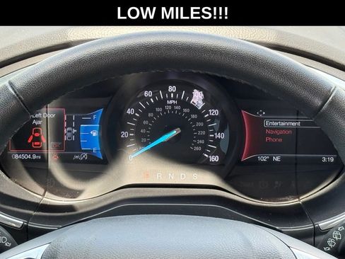 Used 2019 Ford Edge Titanium w/ Equipment Group 301A FWD image 3