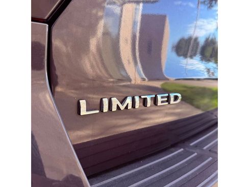 Used 2024 Ford Expedition Limited AWD/4WD image 37