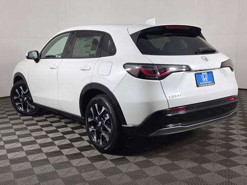 New 2026 Honda HR-V EX-L image 8
