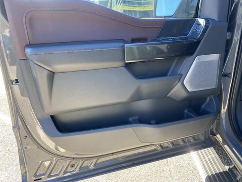 Used 2021 Ford F150 Lariat w/ Equipment Group 502A High image 22