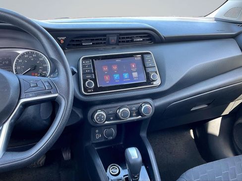 Used 2022 Nissan Kicks S FWD image 6
