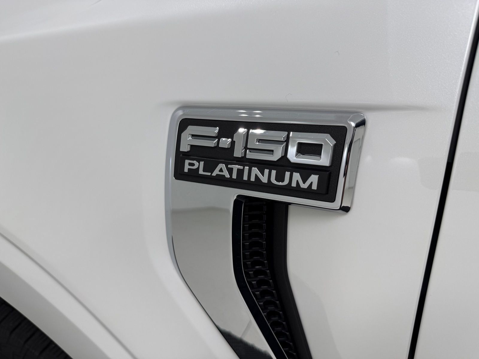 Used 2022 Ford F150 Platinum w/ Equipment Group 701A High AWD/4WD image 10