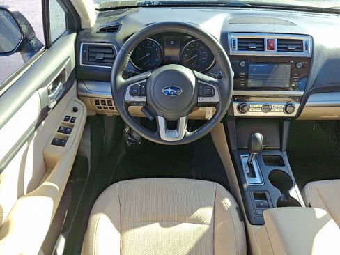 Used 2017 Subaru Outback 2.5i Premium image 11