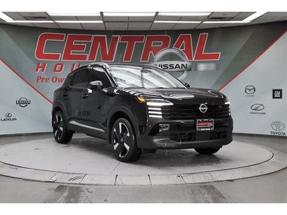New 2025 Nissan Kicks SR