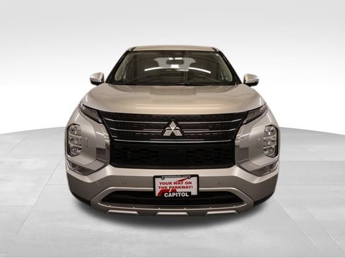 Used 2024 Mitsubishi Outlander SE AWD/4WD image 6