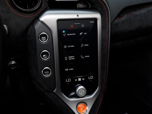 Used 2026 McLaren 750S Spider RWD image 33