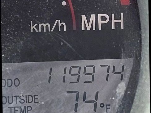 Used 2005 Toyota Matrix image 36