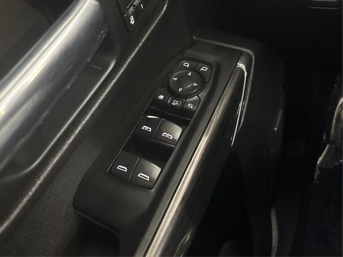 Used 2020 Chevrolet Silverado 2500 LTZ AWD/4WD image 37