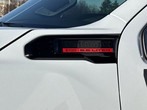 New 2026 GMC Sierra 2500 Denali w/ Denali Reserve Package image 17