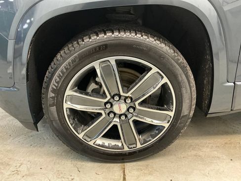 Used 2019 GMC Acadia Denali w/ Technology Package AWD/4WD image 11