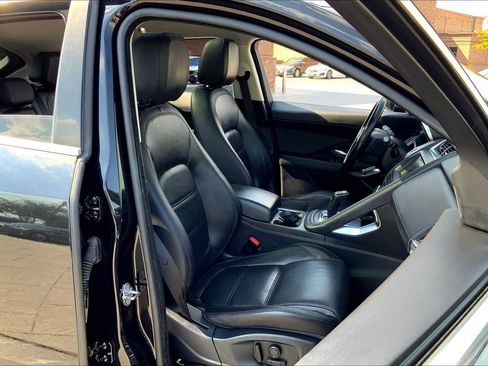 Used 2018 Jaguar E-PACE SE image 15