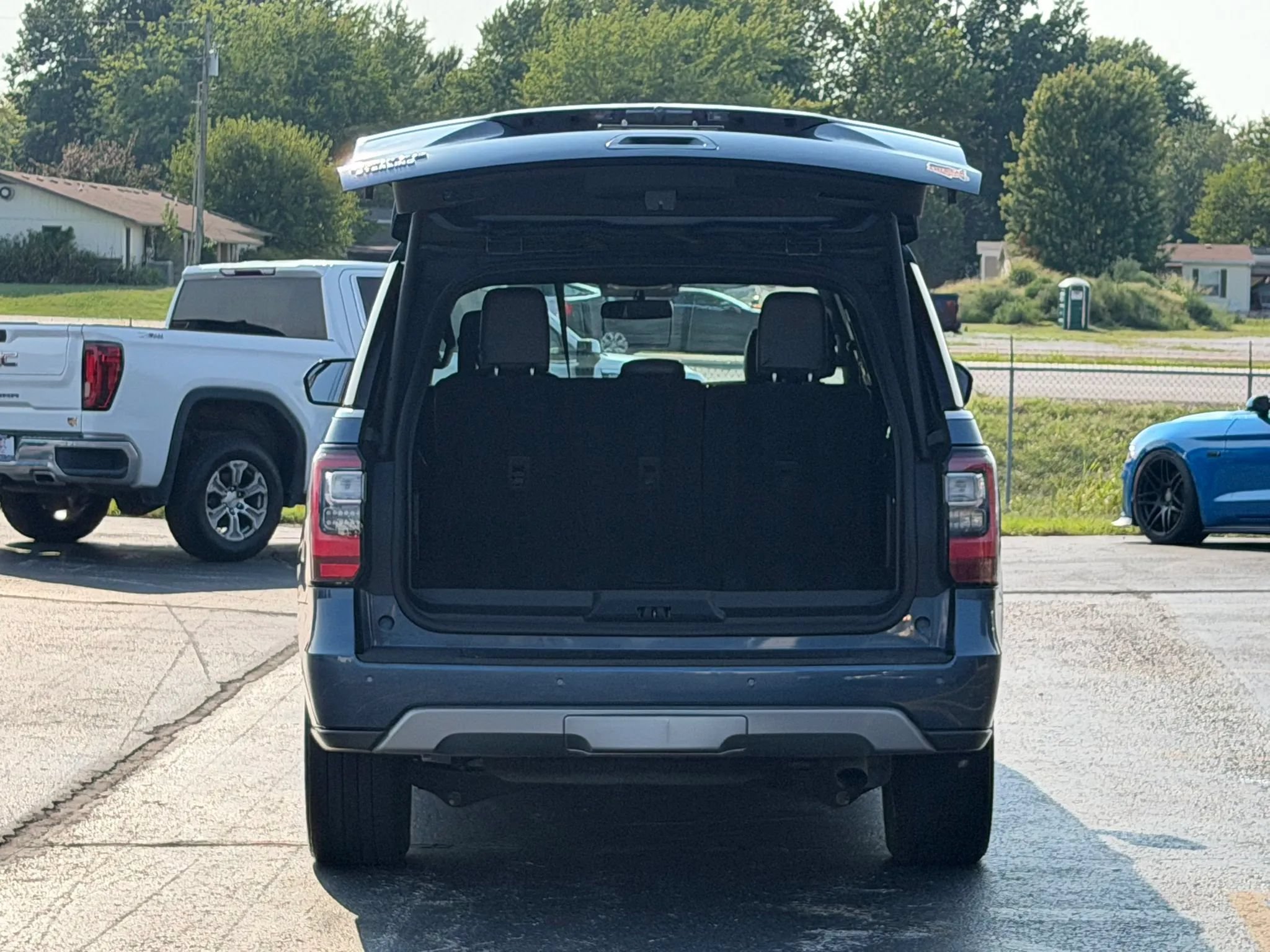 Used 2019 Ford Expedition Limited RWD image 11