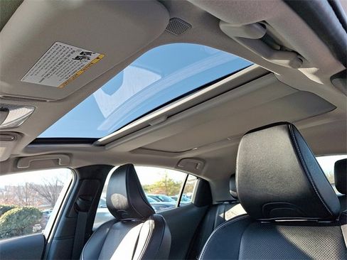 Certified 2024 Toyota Prius Limited image 14