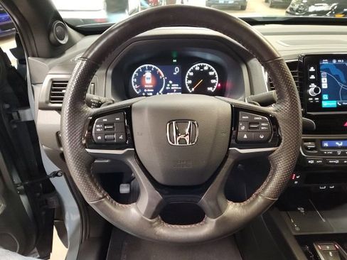 Certified 2025 Honda Ridgeline Black Edition image 19