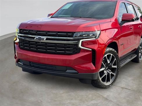 Used 2022 Chevrolet Tahoe RST w/ Sport Performance Package RWD image 5