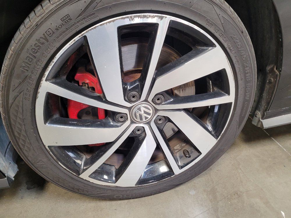 Used 2019 Volkswagen Jetta GLI FWD image 31