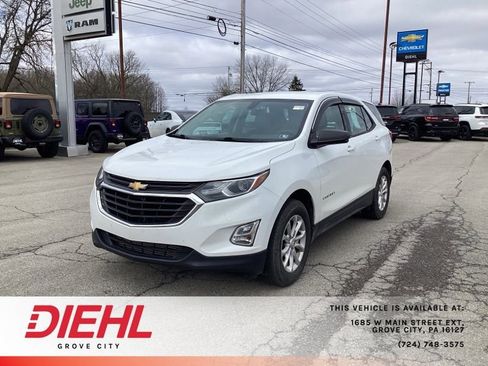 Used 2018 Chevrolet Equinox LS image 3