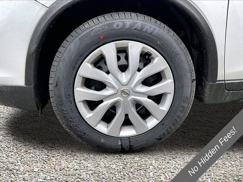 Used 2020 Nissan Rogue S FWD image 8