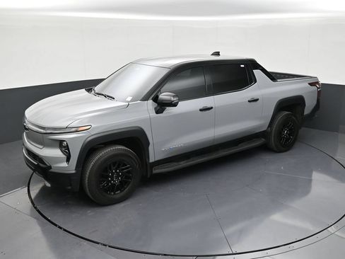 Used 2026 Chevrolet Silverado EV LT w/ Plus Package AWD/4WD image 12