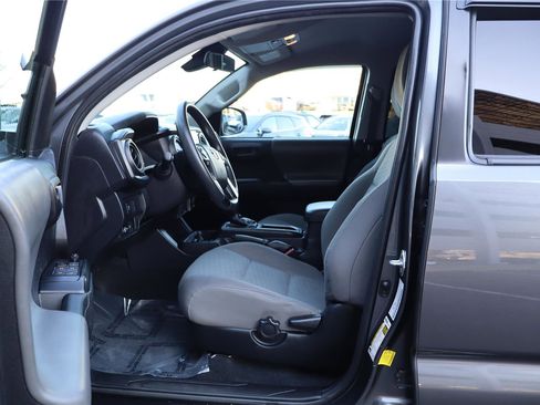Used 2021 Toyota Tacoma SR AWD/4WD image 11