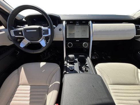 Used 2025 Land Rover Discovery S AWD/4WD image 13