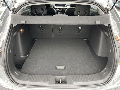 New 2026 Chevrolet Trax LT w/ Sunroof Package image 23