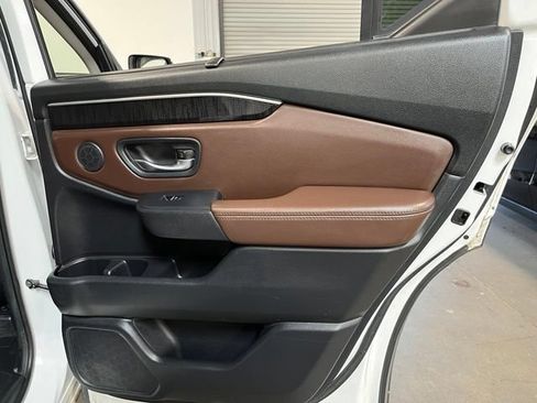Used 2023 Honda Pilot Elite image 15
