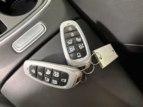 Used 2022 Hyundai Santa Fe Limited AWD/4WD image 21