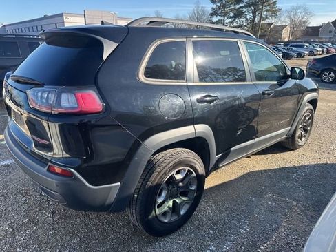 Used 2019 Jeep Cherokee Trailhawk image 9