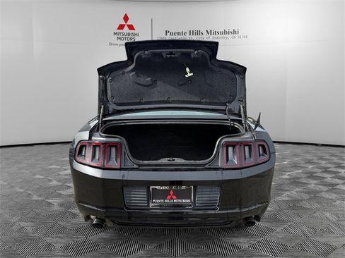 Used 2013 Ford Mustang Coupe image 9
