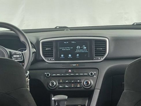 Used 2021 Kia Sportage LX FWD image 16