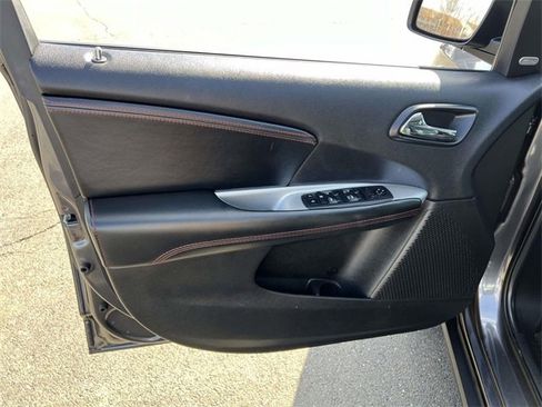 Used 2018 Dodge Journey GT w/ Driver Convenience Group image 12