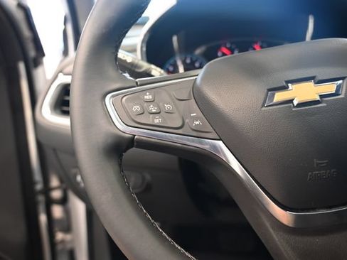 Used 2024 Chevrolet Equinox LT FWD image 22