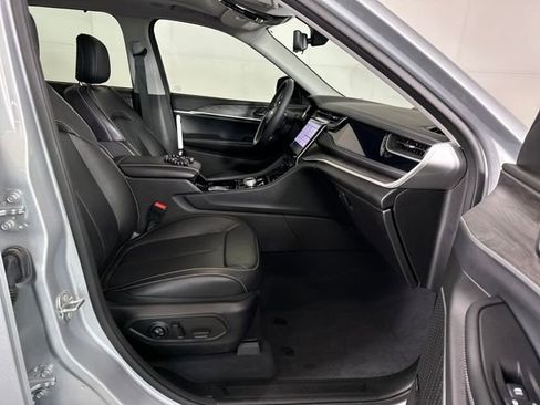 Used 2022 Jeep Grand Cherokee Limited 4xe w/ Luxury Tech Group II image 27