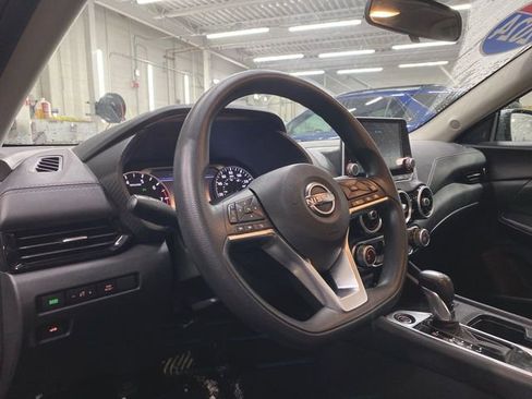 Used 2024 Nissan Sentra SV image 10