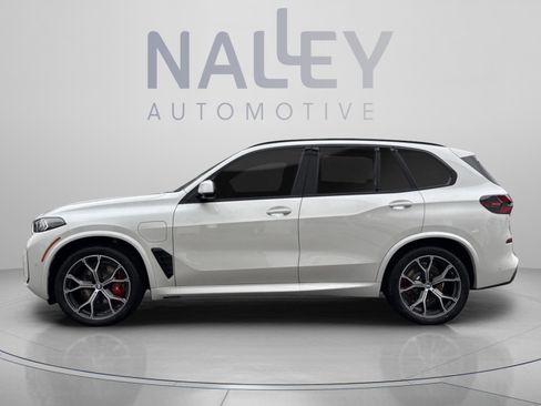 Used 2026 BMW X5 xDrive50e w/ M Sport Package AWD/4WD image 3