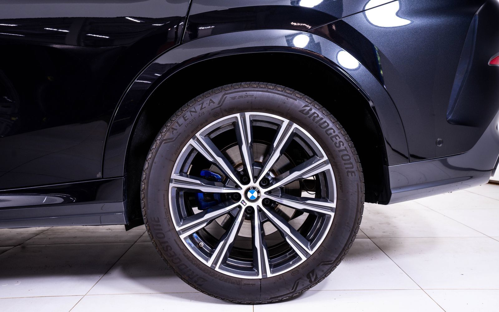 Used 2025 BMW X6 xDrive40i w/ Executive Package AWD/4WD image 10
