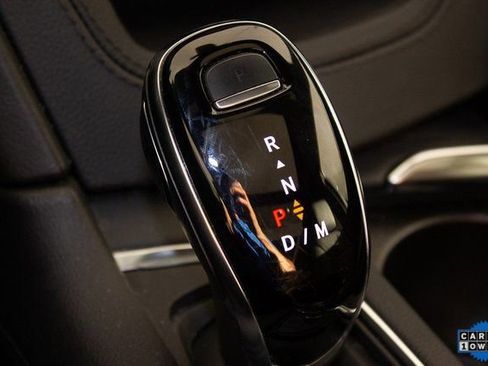 Used 2025 Cadillac XT5 Premium Luxury image 32