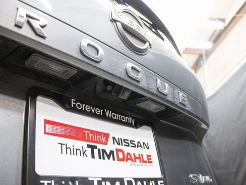 Used 2023 Nissan Rogue SV image 13