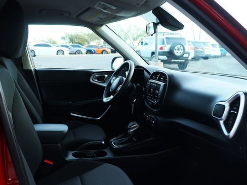 Used 2024 Kia Soul LX w/ Option Group 015 image 33