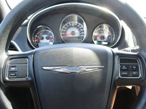 Used 2014 Chrysler 200 LX FWD image 14