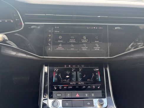Used 2021 Audi Q8 Premium Plus w/ Premium Plus Package AWD/4WD image 24