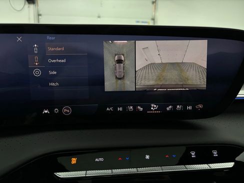 New 2026 Buick Enclave Avenir w/ Super Cruise Package image 3