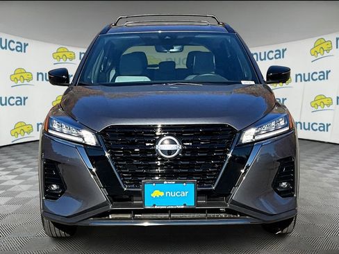 New 2024 Nissan Kicks SR w/ SR Premium Package FWD image 2