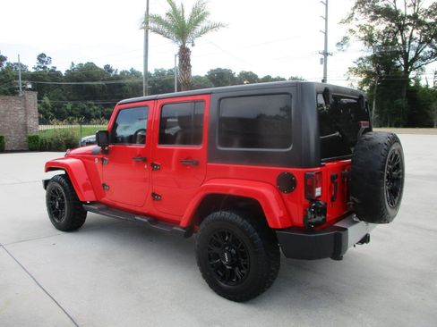 Used 2013 Jeep Wrangler Unlimited Sahara w/ Trailer Tow Group AWD/4WD image 9