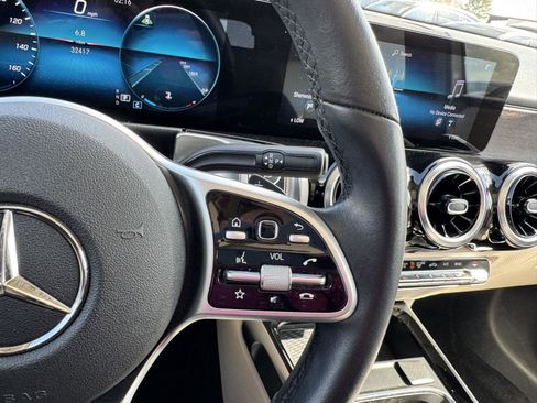 Certified 2022 Mercedes-Benz GLB 250 GLB 250 w/ Premium Package image 12