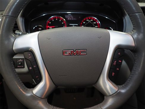 Used 2014 GMC Acadia SLT image 19