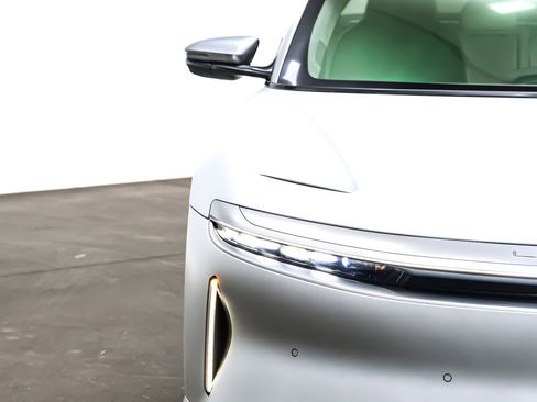 Used 2022 Lucid Air Dream Edition image 13