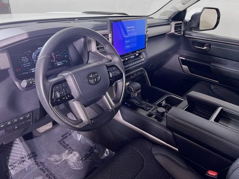 Used 2023 Toyota Tundra Limited AWD/4WD image 9